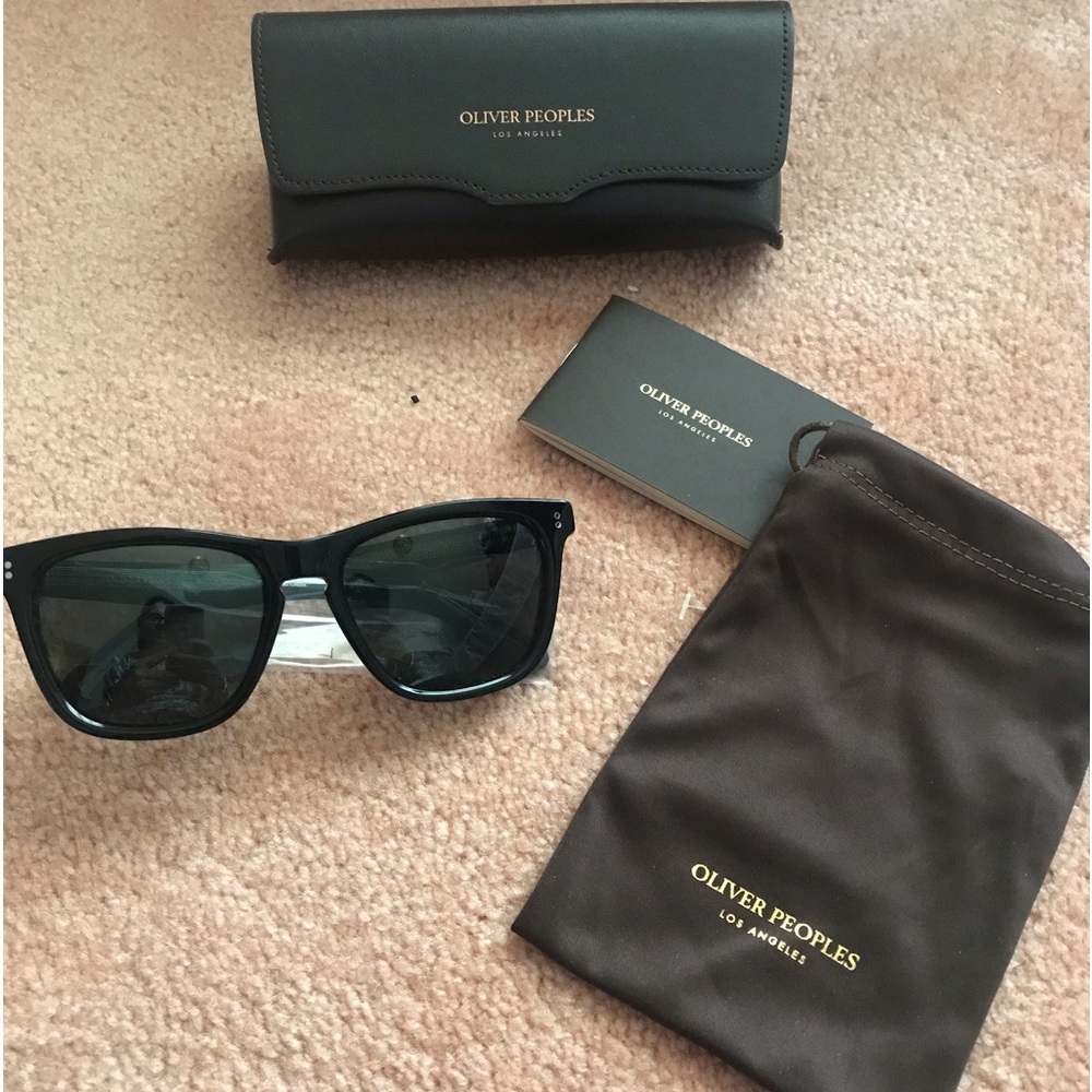Oliver peoples unisex black Polarized sunglasses hand crafted in Italy